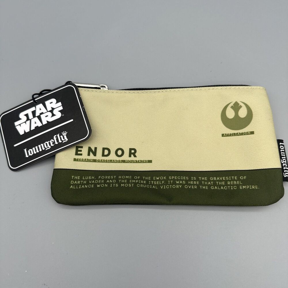 Loungefly Disney Star Wars Endor Zipper Pouch Cosmetic/Coin Bag NWT 💚